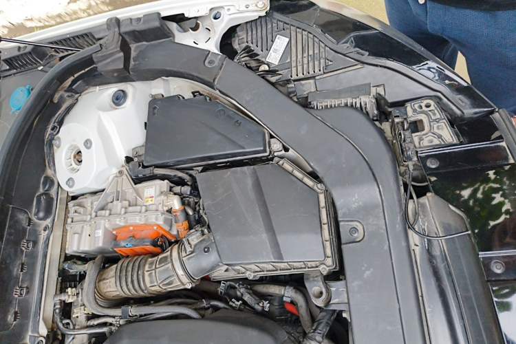 Used Volvo XC60 New Energy 2022 T8 Plug-in Hybrid All-Wheel Drive Smart Luxury Edition Engine Bay Left
