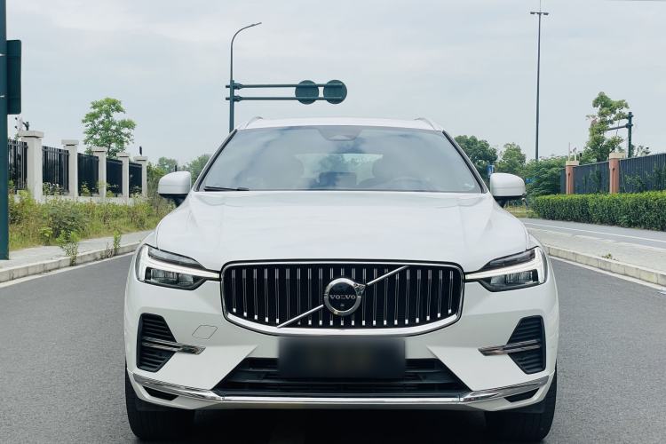 Used Volvo XC60 New Energy 2022 T8 Plug-in Hybrid All-Wheel Drive Smart Luxury Edition Exterior 1