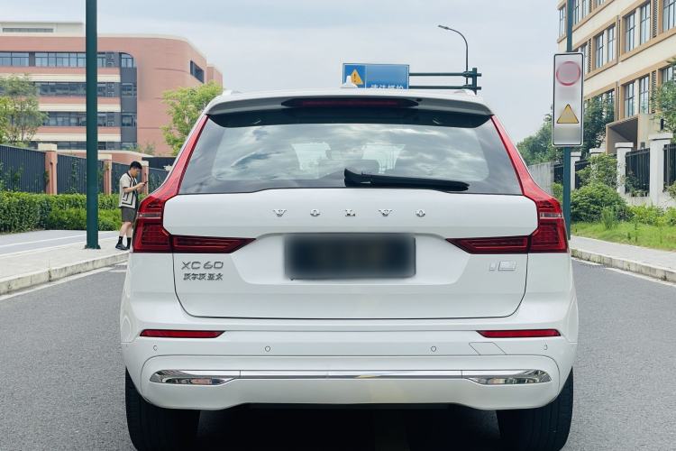 Used Volvo XC60 New Energy 2022 T8 Plug-in Hybrid All-Wheel Drive Smart Luxury Edition Exterior 4