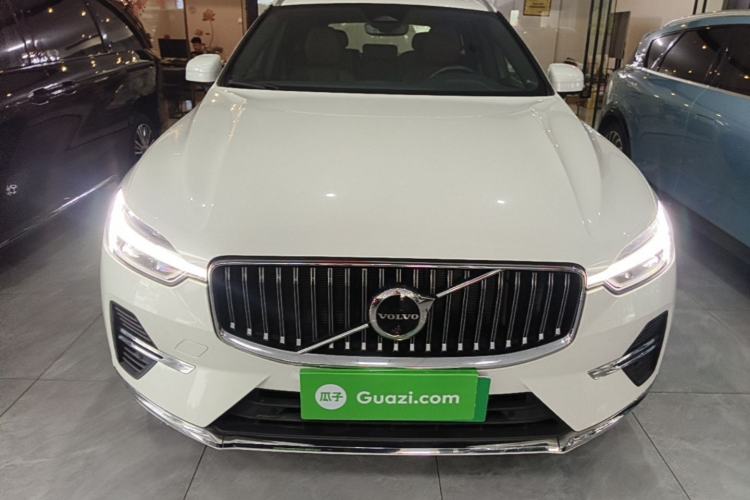 Used Volvo XC60 New Energy 2022 T8 Plug-in Hybrid All-Wheel Drive Smart Luxury Edition Front