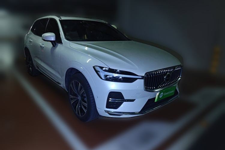 Used Volvo XC60 New Energy 2022 T8 Plug-in Hybrid All-Wheel Drive Smart Luxury Edition Front Right 45 Deg
