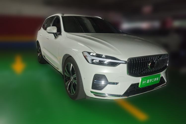 Used Volvo XC60 New Energy 2022 T8 Plug-in Hybrid Long-Range All-Wheel Drive Luxury Edition Front Right 45 Deg