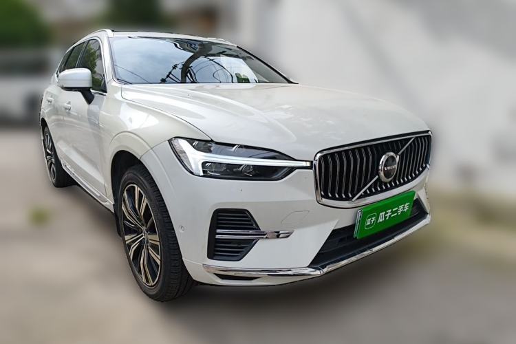 Used Volvo XC60 New Energy 2022 T8 Plug-in Hybrid All-Wheel Drive Smart Luxury Edition Front Right 45 Deg