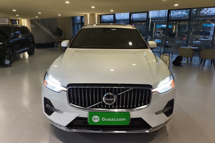 Used Volvo XC60 New Energy 2022 T8 Plug-in Hybrid Long-Range All-Wheel Drive Zhiyuan Luxury Edition Front