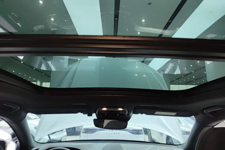 Used Volvo XC60 New Energy 2022 T8 Plug-in Hybrid All-Wheel Drive Zhiyuan Sport Edition Headliner