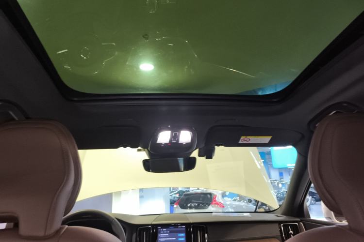 Used Volvo XC60 New Energy 2022 T8 Plug-in Hybrid Long-Range All-Wheel Drive Zhiyuan Luxury Edition Headliner