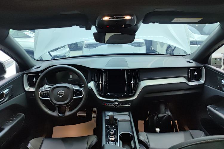 Used Volvo XC60 New Energy 2022 T8 Plug-in Hybrid All-Wheel Drive Zhiyuan Sport Edition Interior 2