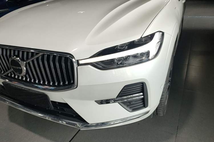 Used Volvo XC60 New Energy 2022 T8 Plug-in Hybrid All-Wheel Drive Smart Luxury Edition Left Front Headlight