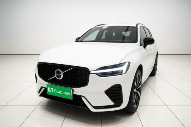 Ojetý Volvo XC60 New Energy 2022 T8 Plug-in Hybrid Long-Range All-Wheel Drive Zhiyuan Sport Edition