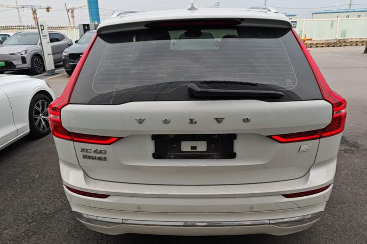 Used Volvo XC60 New Energy 2022 T8 Plug-in Hybrid Long-Range All-Wheel Drive Zhiyuan Luxury Edition Rear