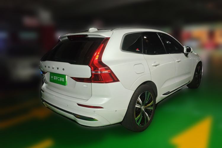Used Volvo XC60 New Energy 2022 T8 Plug-in Hybrid Long-Range All-Wheel Drive Luxury Edition Rear Right 45 Deg