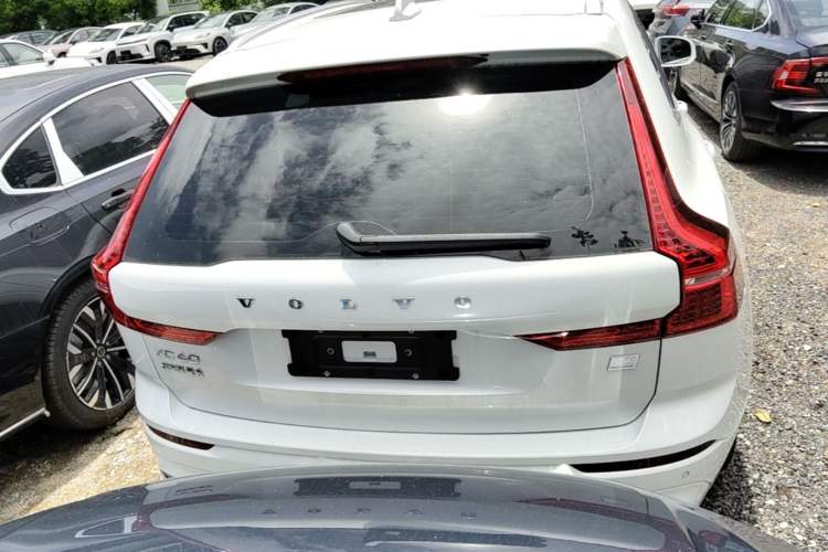 Used Volvo XC60 New Energy 2022 T8 Plug-in Hybrid All-Wheel Drive Smart Luxury Edition Rear