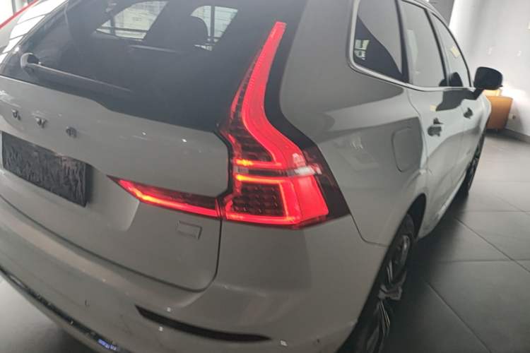 Used Volvo XC60 New Energy 2022 T8 Plug-in Hybrid All-Wheel Drive Smart Luxury Edition Right Rear Taillight