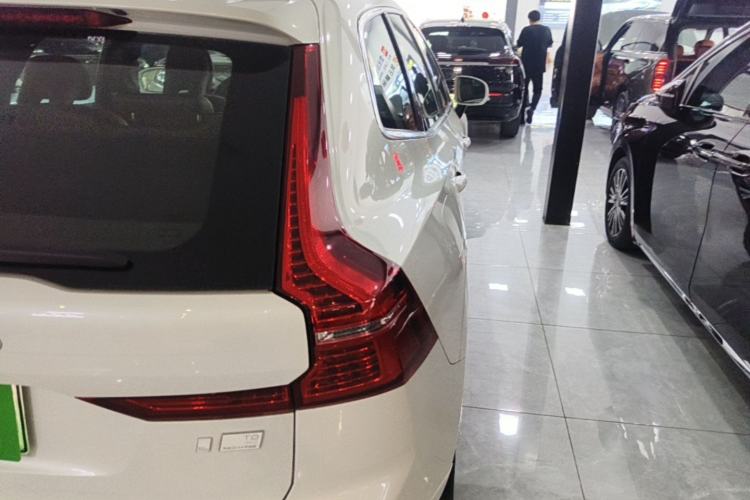Used Volvo XC60 New Energy 2022 T8 Plug-in Hybrid All-Wheel Drive Smart Luxury Edition Right Rear Taillight