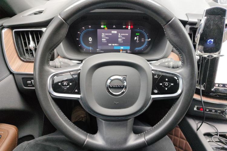 Used Volvo XC60 New Energy 2022 T8 Plug-in Hybrid Long-Range All-Wheel Drive Zhiyuan Luxury Edition Steering Wheel