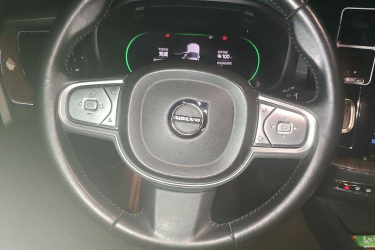 Used Volvo XC60 New Energy 2022 T8 Plug-in Hybrid All-Wheel Drive Smart Luxury Edition Steering Wheel