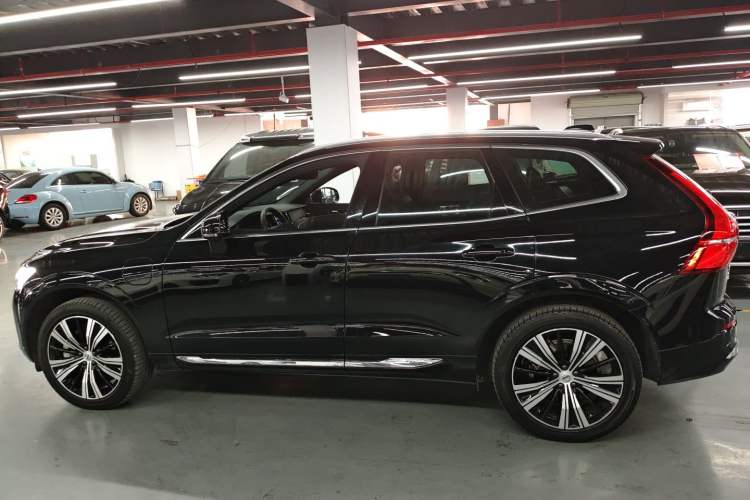 Used Volvo XC60 New Energy 2023 T8 Plug-in Hybrid Long-Range All-Wheel Drive Smart Luxury Edition Exterior 3