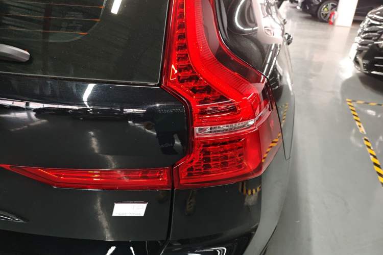 Used Volvo XC60 New Energy 2023 T8 Plug-in Hybrid Long-Range All-Wheel Drive Smart Luxury Edition Exterior 6