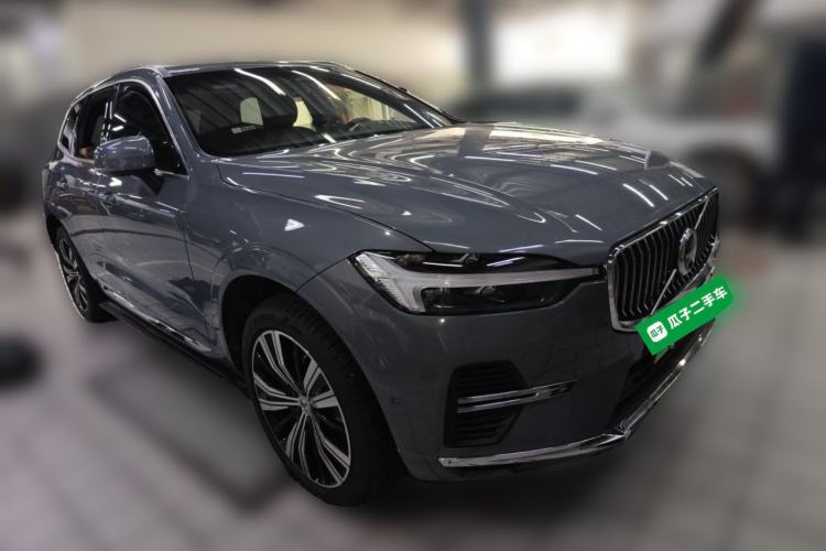 Used Volvo XC60 New Energy 2023 T8 Plug-in Hybrid Long-Range All-Wheel Drive Smart Luxury Edition Front Right 45 Deg