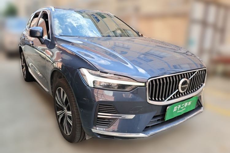 Used Volvo XC60 New Energy 2023 T8 Plug-in Hybrid Long-Range All-Wheel Drive Smart Luxury Edition Front Right 45 Deg