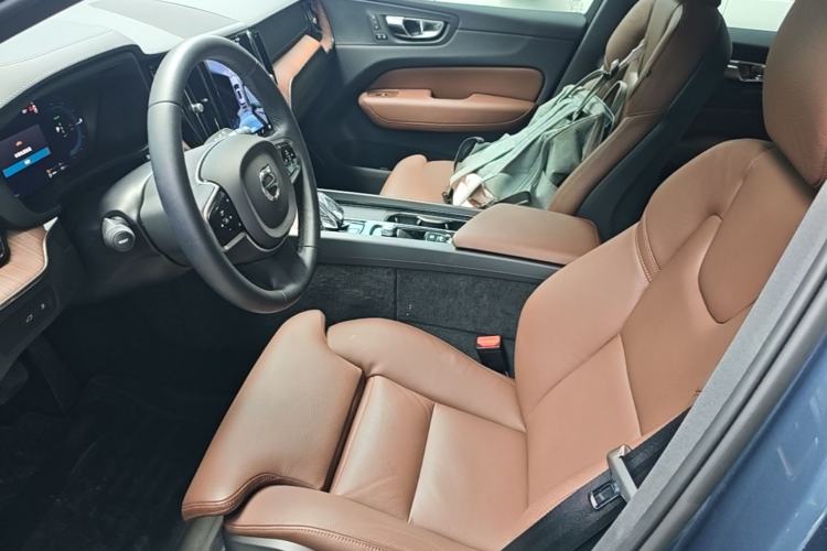 Used Volvo XC60 New Energy 2023 T8 Plug-in Hybrid Long-Range All-Wheel Drive Smart Luxury Edition Left Front Seat