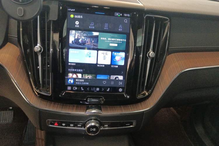 Used Volvo XC60 New Energy 2023 T8 Plug-in Hybrid Long-Range All-Wheel Drive Smart Luxury Edition Audio And AC Panel