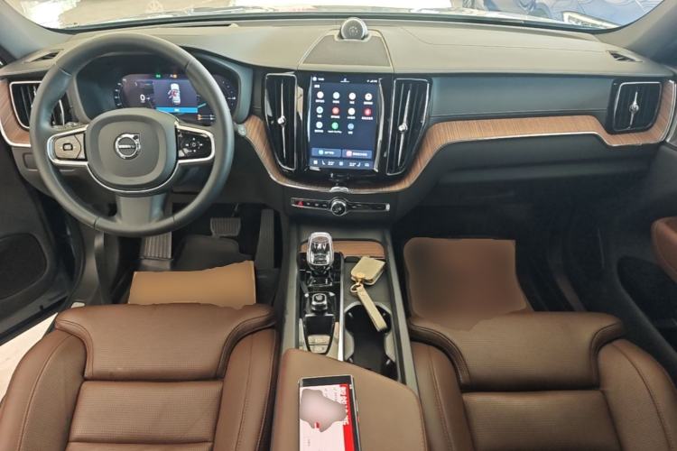 Used Volvo XC60 New Energy 2023 T8 Plug-in Hybrid Long-Range All-Wheel Drive Smart Luxury Edition Center Console