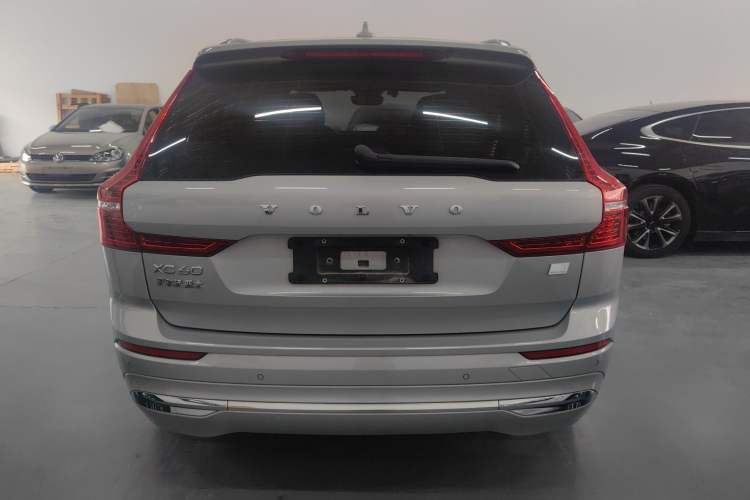 Used Volvo XC60 New Energy 2023 T8 Plug-in Hybrid Long-Range All-Wheel Drive Smart Luxury Edition Exterior 4