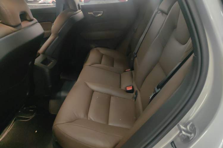 Used Volvo XC60 New Energy 2023 T8 Plug-in Hybrid Long-Range All-Wheel Drive Smart Luxury Edition Interior 2