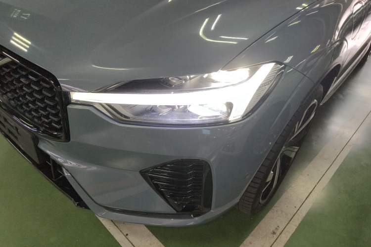 Used Volvo XC60 New Energy 2023 T8 Plug-in Hybrid Long-Range All-Wheel Drive Smart & Sporty Version Left Front Headlight