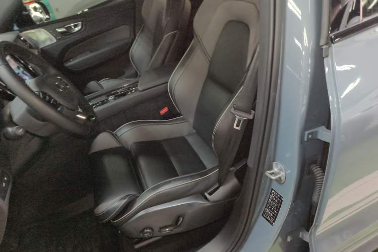 Used Volvo XC60 New Energy 2023 T8 Plug-in Hybrid Long-Range All-Wheel Drive Smart & Sporty Version Left Front Seat