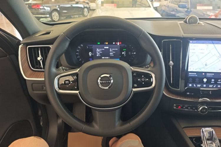 Used Volvo XC60 New Energy 2023 T8 Plug-in Hybrid Long-Range All-Wheel Drive Smart Luxury Edition Steering Wheel
