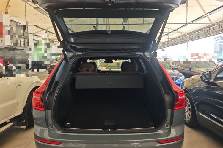 Used Volvo XC60 New Energy 2023 T8 Plug-in Hybrid Long-Range All-Wheel Drive Smart Luxury Edition Trunk