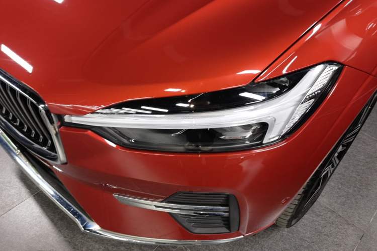 Used Volvo XC60 New Energy 2023 T8 Plug-in Hybrid Long-Range All-Wheel Drive Smart Luxury Edition Left Front Headlight