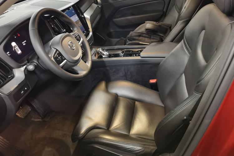 Used Volvo XC60 New Energy 2023 T8 Plug-in Hybrid Long-Range All-Wheel Drive Smart Luxury Edition Left Front Seat