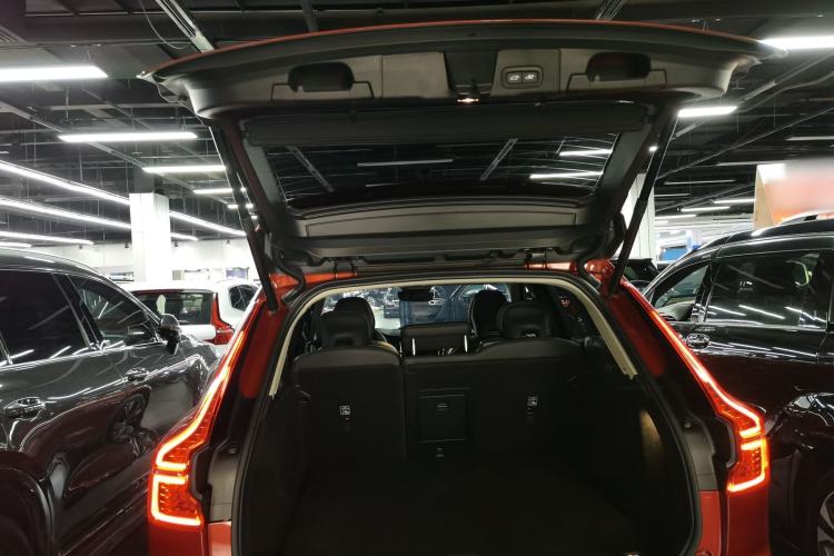 Used Volvo XC60 New Energy 2023 T8 Plug-in Hybrid Long-Range All-Wheel Drive Smart Luxury Edition Trunk