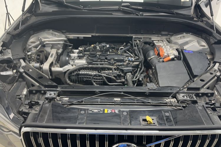 Used Volvo XC60 New Energy 2023 T8 Plug-in Hybrid Long-Range All-Wheel Drive Smart Luxury Edition Engine Bay
