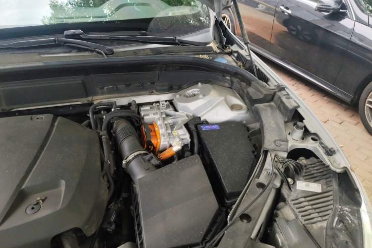 Used Volvo XC60 New Energy 2023 T8 Plug-in Hybrid Long-Range All-Wheel Drive Smart & Luxurious Enjoyment Edition Engine Bay Left