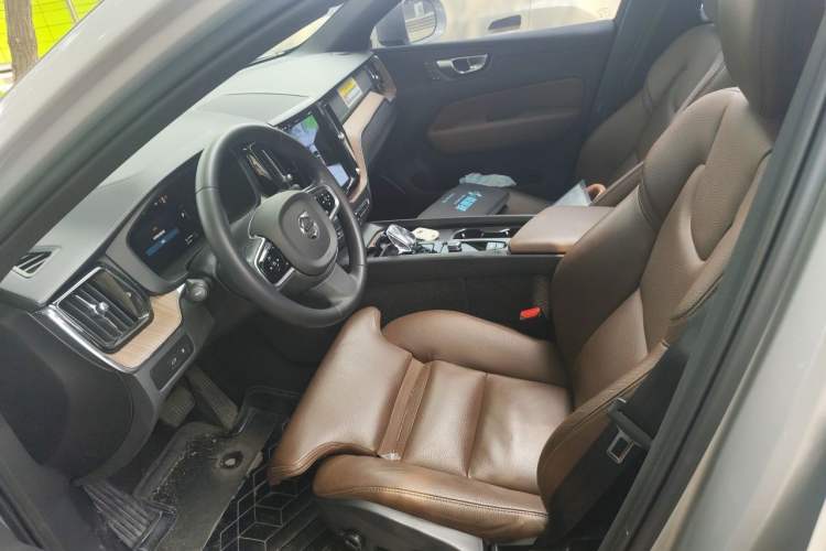 Used Volvo XC60 New Energy 2023 T8 Plug-in Hybrid Long-Range All-Wheel Drive Smart & Luxurious Enjoyment Edition Left Front Seat