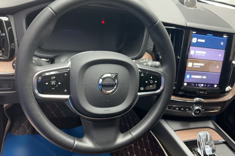 Used Volvo XC60 New Energy 2023 T8 Plug-in Hybrid Long-Range All-Wheel Drive Smart Luxury Edition Steering Wheel