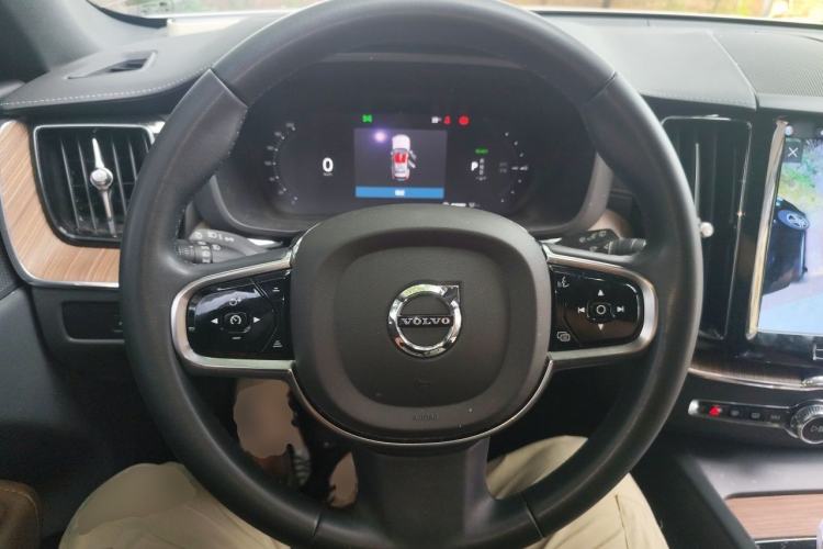 Used Volvo XC60 New Energy 2023 T8 Plug-in Hybrid Long-Range All-Wheel Drive Smart & Luxurious Enjoyment Edition Steering Wheel