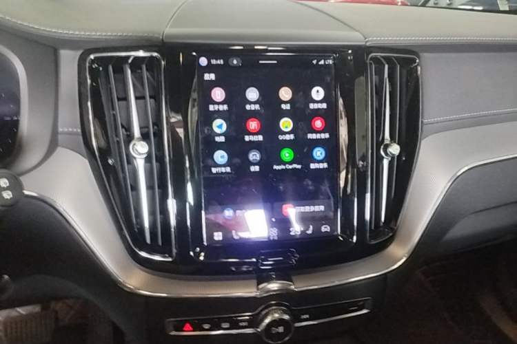 Used Volvo XC60 New Energy 2023 T8 Plug-in Hybrid Long-Range All-Wheel Drive Smart & Sporty Version Audio And AC Panel