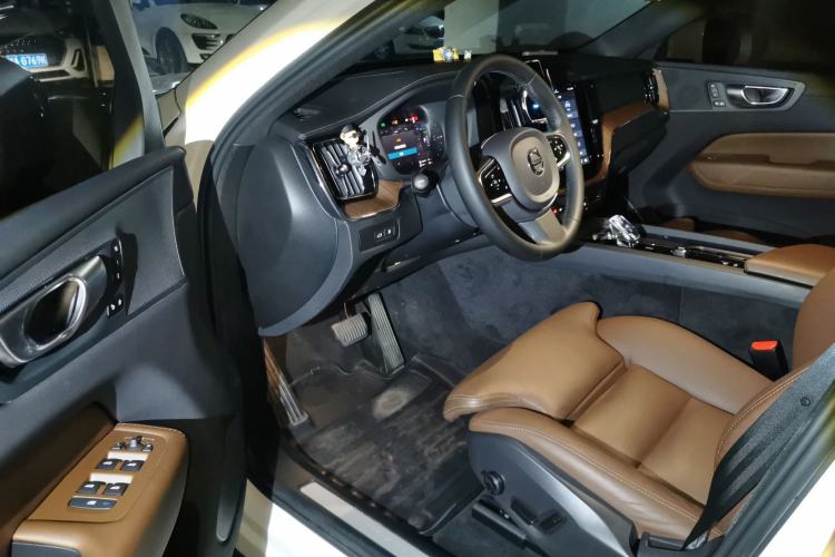 Used Volvo XC60 New Energy 2023 T8 Plug-in Hybrid Long-Range All-Wheel Drive Smart Luxury Edition Driver Seat