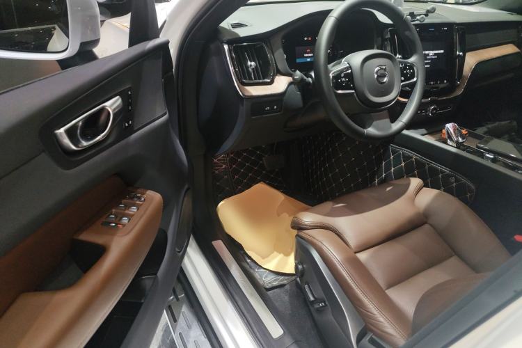 Used Volvo XC60 New Energy 2023 T8 Plug-in Hybrid Long-Range All-Wheel Drive Smart Luxury Edition Driver Seat