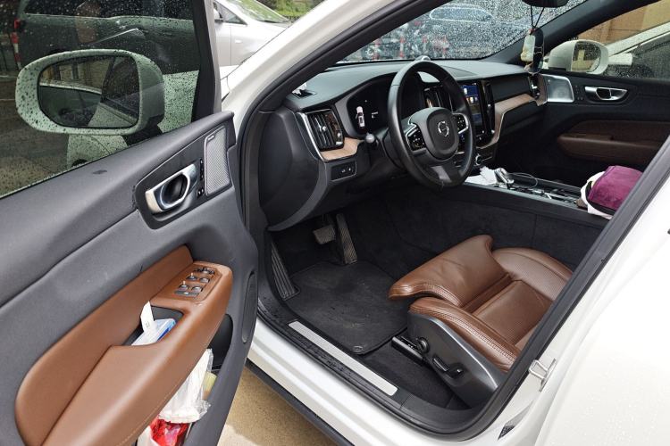 Used Volvo XC60 New Energy 2023 T8 Plug-in Hybrid Long-Range All-Wheel Drive Intelligent Luxury and Enjoyment Edition Driver Seat