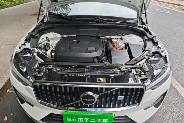 Used Volvo XC60 New Energy 2023 T8 Plug-in Hybrid Long-Range All-Wheel Drive Smart Luxury Edition Engine Bay