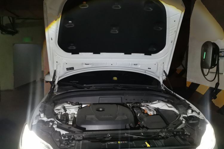 Used Volvo XC60 New Energy 2023 T8 Plug-in Hybrid Long-Range All-Wheel Drive Smart Luxury Edition Engine Bay