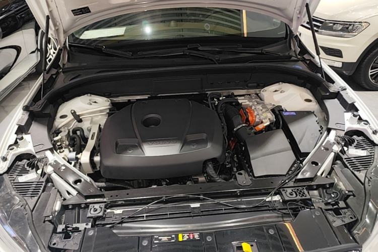 Used Volvo XC60 New Energy 2023 T8 Plug-in Hybrid Long-Range All-Wheel Drive Smart Luxury Edition Engine Bay