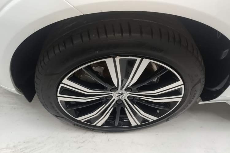 Used Volvo XC60 New Energy 2023 T8 Plug-in Hybrid Long-Range All-Wheel Drive Smart Luxury Edition Exterior 1