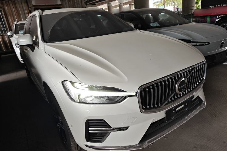 Used Volvo XC60 New Energy 2023 T8 Plug-in Hybrid Long-Range All-Wheel Drive Smart Luxury Edition Exterior 2